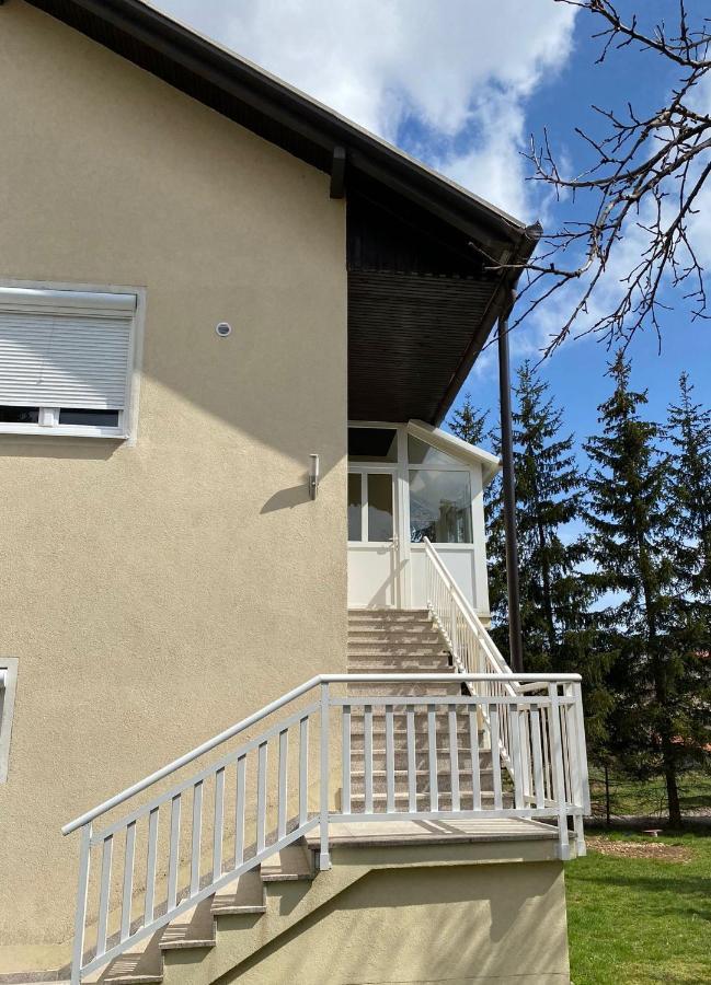 Apartman Potok Ливно Екстериор снимка