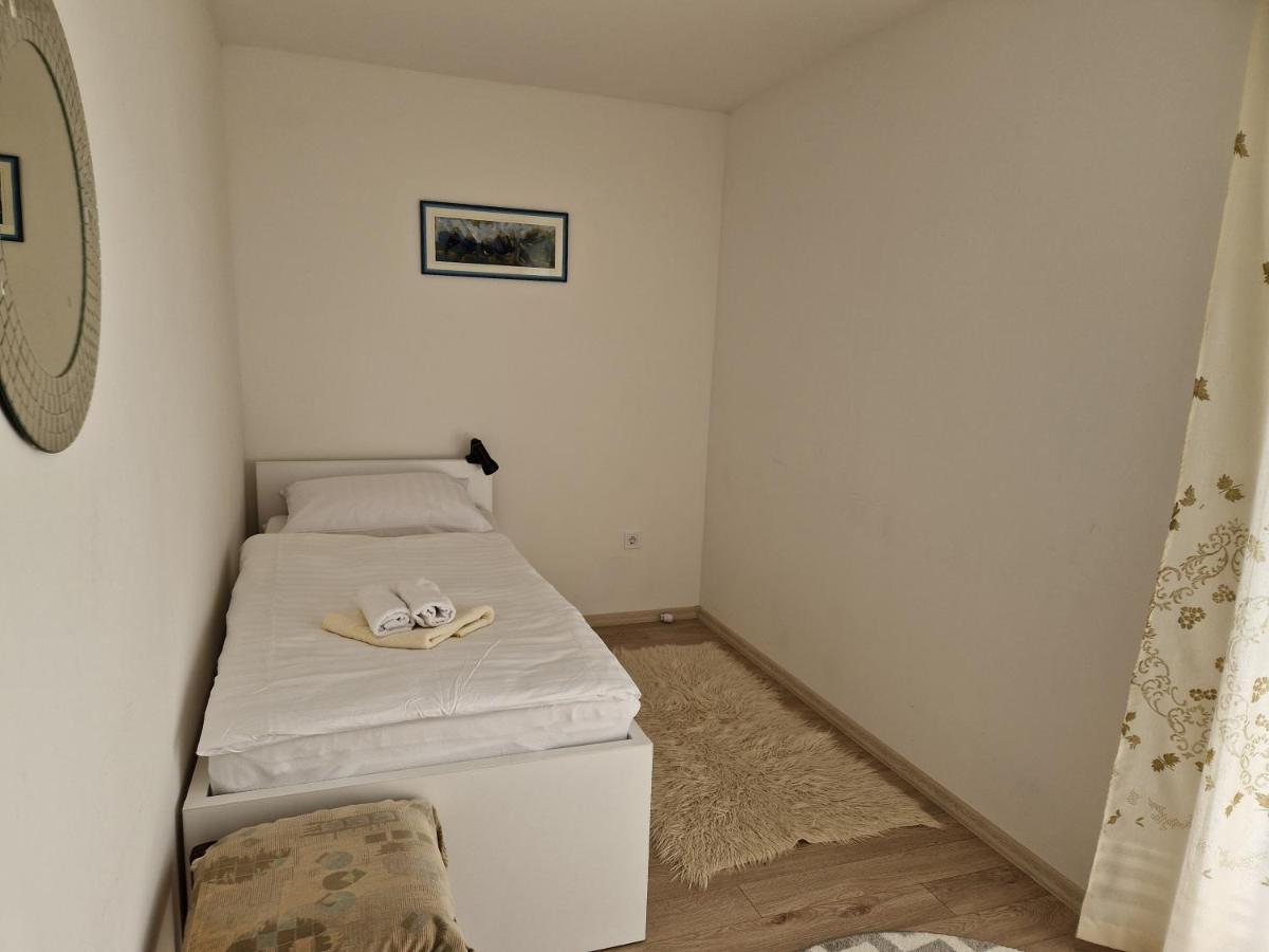 Apartman Potok Ливно Екстериор снимка